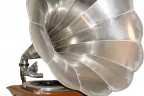 Victor V Phonograph
