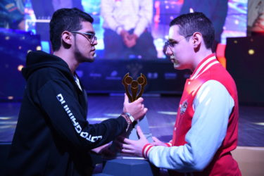Professional e-sports players Murillo (from Bucaramanga) and Hobbler (from Medellin). 