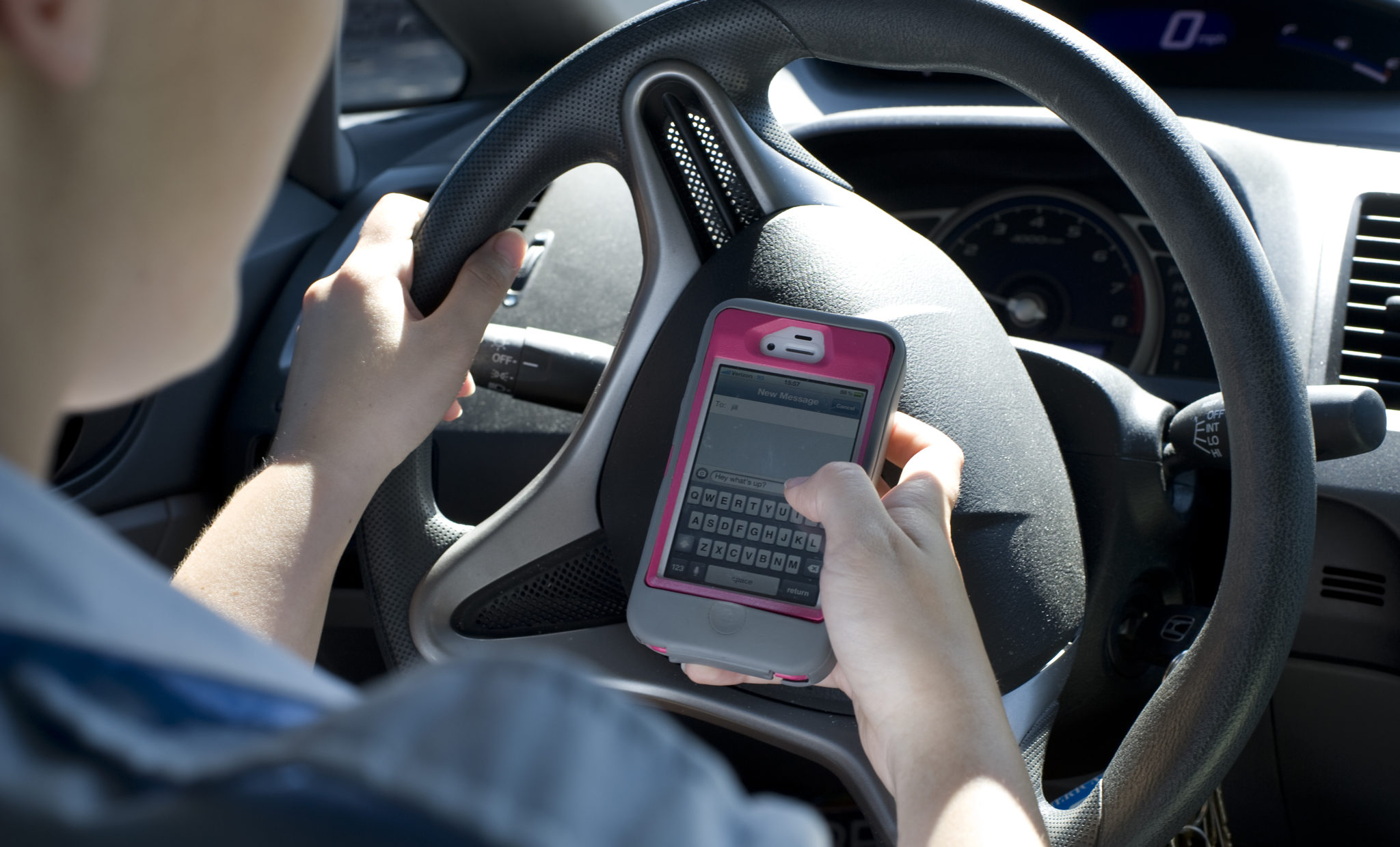 10 Ways To Motivate Anyone To Stop Texting While Driving Immediately 