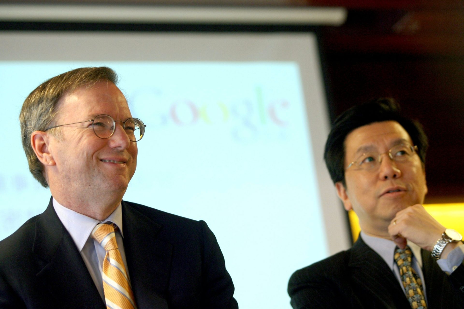 Eric Schmidt (L) and Kaifu Lee (Li Kaifu), President of Google China, in Beijing March 17, 2008