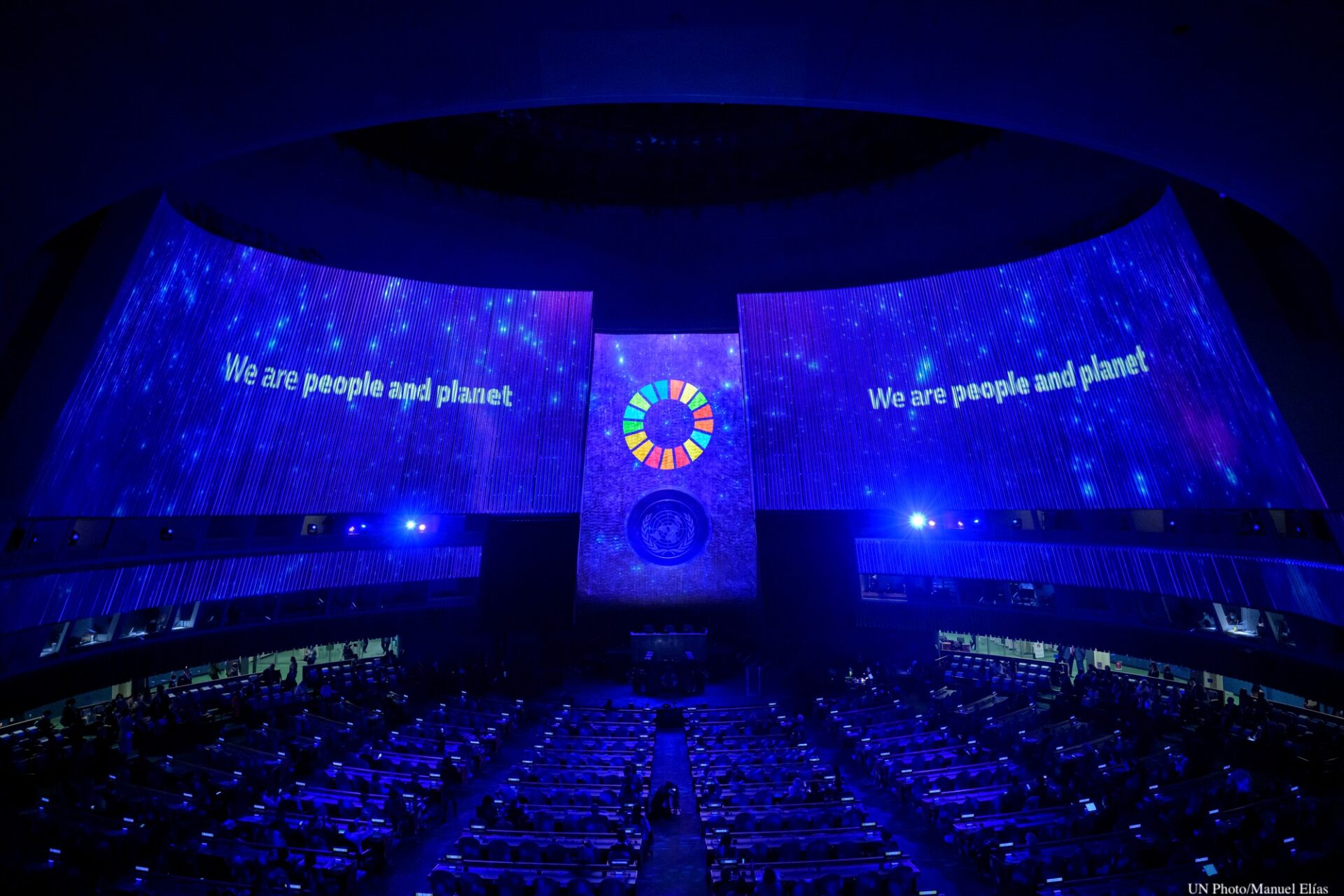 UN ermutigt Plattformen und Regierungen, Narrativen entgegenzuwirken, die „den Fortschritt bei den SDGs gefährden“.